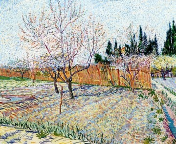 ヴィンセント・ヴァン・ゴッホ Painting - フィンセント・ファン・ゴッホの花が咲く桃の木のある果樹園